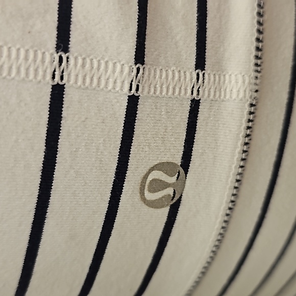 Lululemon In Stride jacket - Picture 3 of 4